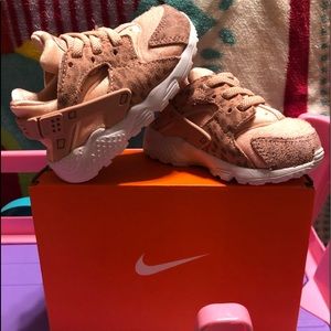 Nike Pink Size 5 Toddler.